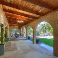 La Dolce Villa Pond Retreat in Yosemite