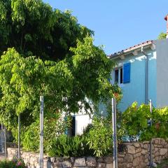 Amazing Home In Koromacno