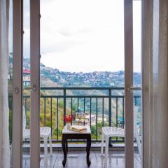 Alaya Stays Cliff Vallis 3-BHK Hill View Apartment with Balcony & Common Play Zone
