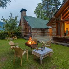 StayVista at Retreat Cottages 6 & 3 BR cottages with Bonfire and Lawn