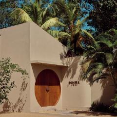 Room in private villa with AC and Pool - Mihira Home