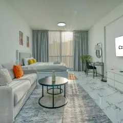 Chic Studio with Lagoon Views Walk Beach and Golf