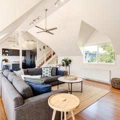 Serenity on Blue Lake - Lake Views!