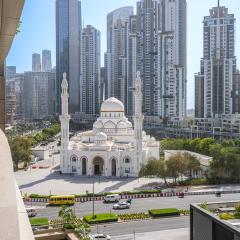 Stylish 2BR with Pool, Gym, Sauna & Kid's Playground