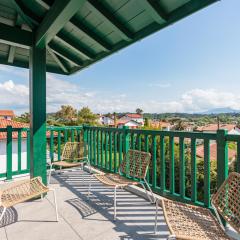 Bel appartement avec terrasse vue rhune, parking et proche des plages de Bidart