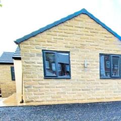 2 Bed Sleeps 4 Pet Friendly Free Parking
