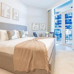 Minimalist Luxe Studio in the City