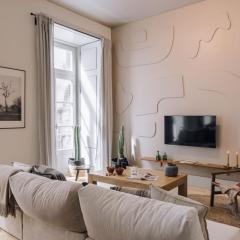 Kamour - 2 bedrooms and balcony in Baixa