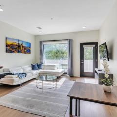 Trendy Apt for 8 in Highly Walkable Neighborhood