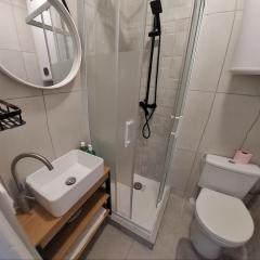 Private place in the city center, private bathroom