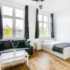 Beautiful Diamond Apartment - 10 min walk to Market Square!