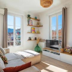 3 pieces lumineux avec balcon au coeur de la ville