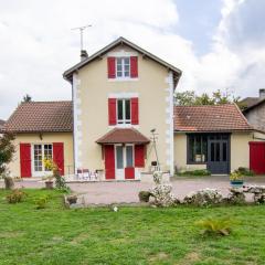Maison rénovée avec grand jardin clos, 3 terrasses et équipements modernes près de Brantôme. - FR-1-616-177