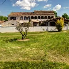Mas en Pierre "entre Gard et Ardèche" avec jardin