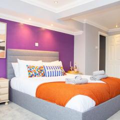 Stylish and Spacious 3-Bed House Free Parking