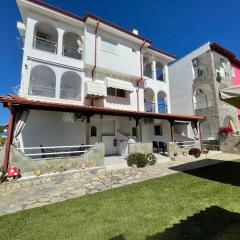 Elegant Villa Stelios