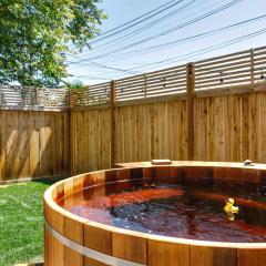 Maple Leaf Craftsman - Hot Tub, AC, Dog Friendly