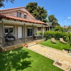 Nea Makri Holiday Villa