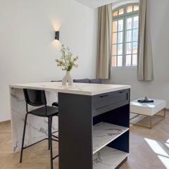 T2 luxe 100m Port 2Toulon Clim Wifi fibre SmartTV