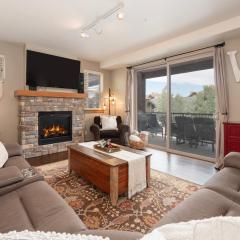 Trailhead 322 Shared Hot Tub, Pool, Private Balcony, and Grill