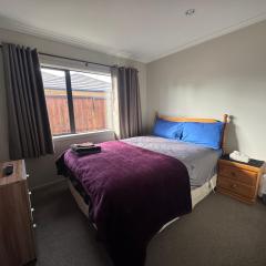 Home Stay Queen Bed Room 1