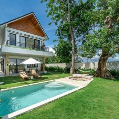 Lush Villa - 2BR with Rice Fields View
