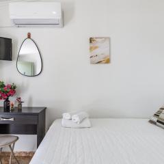Lemon Trees Rooms II