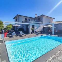 Cozy Home In La Redorte