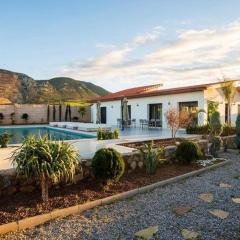 WonderFarm2point0 Oran villa 10 people