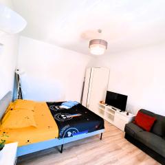 Plaza Residence Studio 2