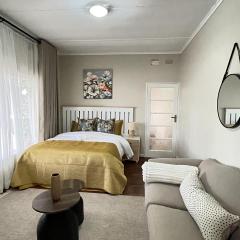 The Comfy Private Place - 2296