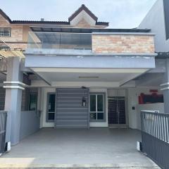 39 HSH 4Bed5Bath LGK