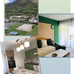 appart T 3 Bagnères-de-Luchon vue montagne - piscine mi juin