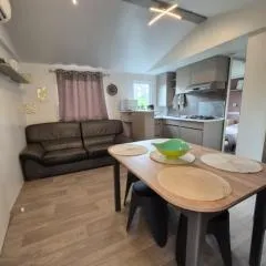 Bungalow - Saint-Chéron, France