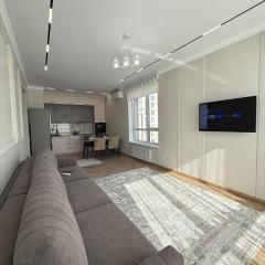 Просторная трехкомнатная квартира с панорамным видом на горы