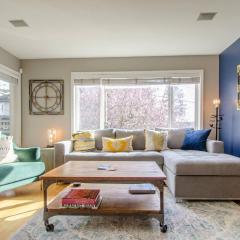 Gorgeous Queen Anne Townhouse - Rooftop Deck!