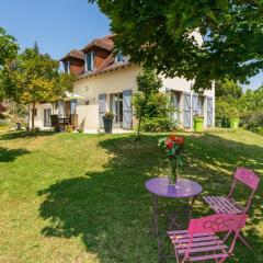Maison avec piscine privée, 3 chambres et jardin fleuri, proche de Sarlat et des sites touristiques. - FR-1-616-179