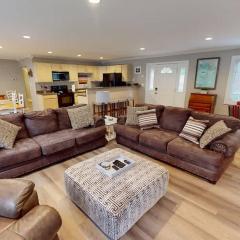 Lakefront - Private Dock - Fishing & Swimming