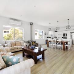 Caroline's Beach House by Experience Jervis Bay