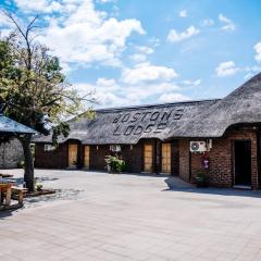 Bostons Lodge & Restaurant