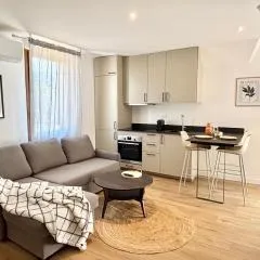 M112 Marquer Superbe T4 spacieux avec balcon et parking, proche de Genève