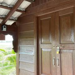 Chinta Chinta Cottage Chalet Kayu