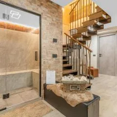 AquaLuxe with Jacuzzi, Hammam Bath and swimming pool