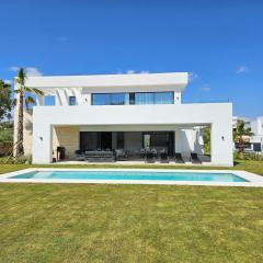 New Villa with Private Pool and Garden in La Finca de la Cala