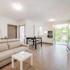 Lario10 by Quokka 360 - Garden and Lake View