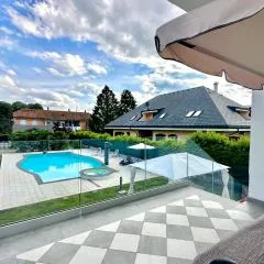 Appartamento in villa con piscina privata e Jacuzzi ad uso esclusivo