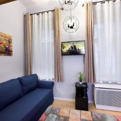 V26 - in the city center New Apartment with AC