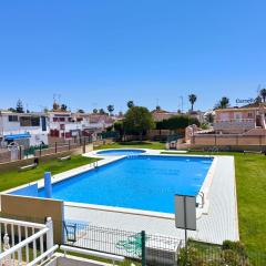 Cozy Bungalow with Private Terrace and Communal Pool in Torrevieja