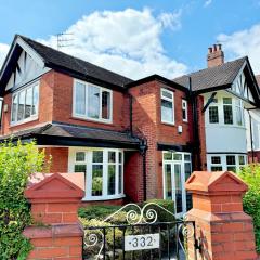 Bright 5 Bedroom House in Didsbury, Manchester