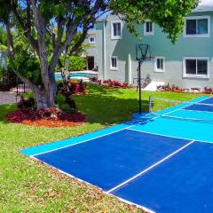 Palm Beach Oasis with BBQ, Htd Pool and Pickleball Ct